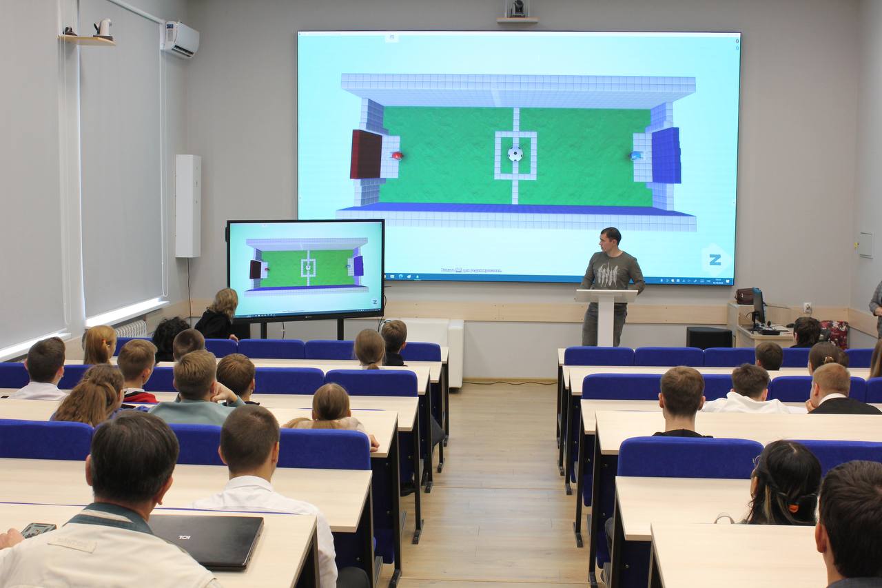 В АГПУ СТАРТОВАЛ РЕГИОНАЛЬНЫЙ ПРОЕКТ «ШКОЛА АБИТУРИЕНТА»